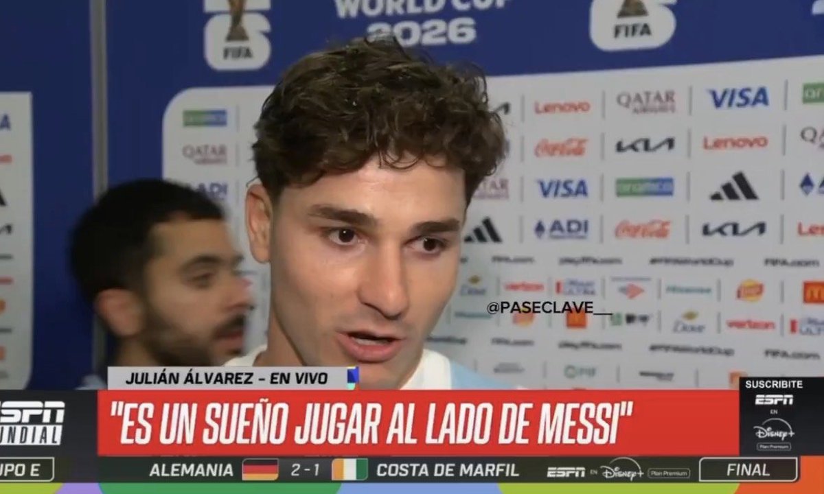 pain_jr333's tweet photo. 🚨🎙️| Julian Álvarez: "Não é hora de falar sobre isso, mas também não consigo me esconder. Estou tentando ser uma pessoa honesta. Falei com o pessoal do Atlético de Madrid e acho que o melhor para todos é uma transferência. Quero realizar meu sonho". #fblive 💣👀 https://t.co/TDfVRPgLNL
