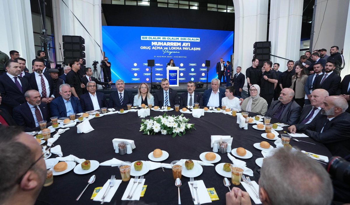 UTK_Vakfi's tweet photo. Vakfımız koordinasyonunda bazı STK’ların katılımlarıyla Hacıbektaş Horasan Erenleri Cemevinde düzenlenen ve Milli Eğitim Bakanımız Sayın Yusuf Tekin, Sayın İçişleri Bakanımız Mustafa Çiftçi ve 1500 davetlinin katılımıyla düzenlediğimiz https://t.co/0qv86frBiW