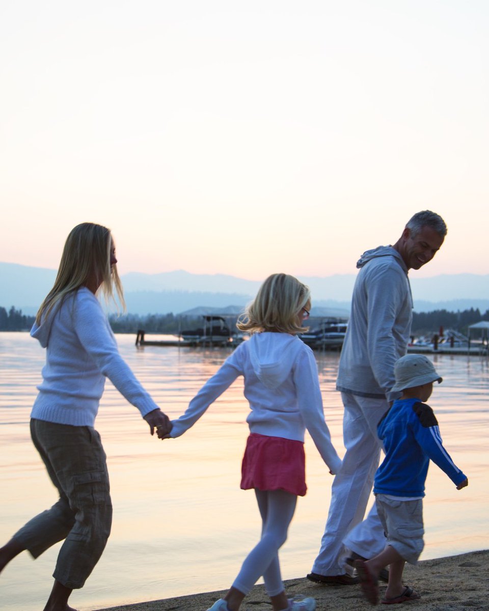 ShoreLodge's tweet photo. Summer looks good on Shore Lodge. ☀️ Cruiser bikes through McCall, pickleball matches with friends, beachside with a book, nights around the fire pit, and that feeling of never wanting the day to end. 

Check out our blog for the full list of amenities ready for you. https://t.co/13lohNWZjw
