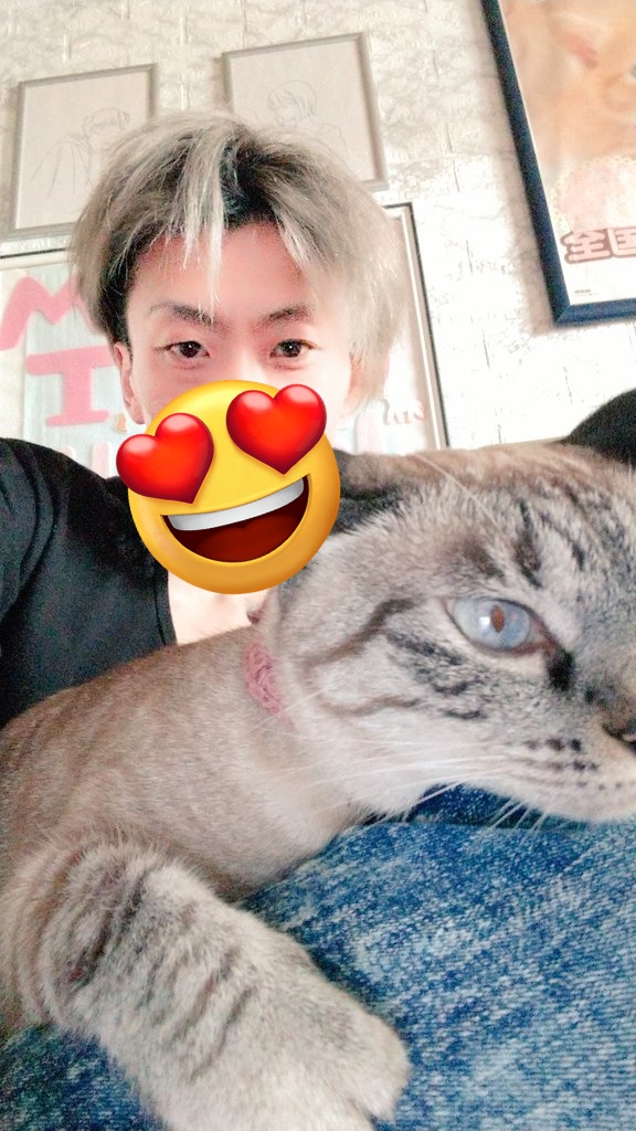 memetotochannel's tweet photo. おはようございます😊
幸せな日々🥰この幸せは絶対守ります🥰
後ろ指を指されようと、批判されようと
俺の気持ちは俺だけの物🥰
人の気持ちなんて関係ないし
絶対解りっこ無いんだから🥰✨
メメとミオは宝物💎 https://t.co/SfXf4MbUlt