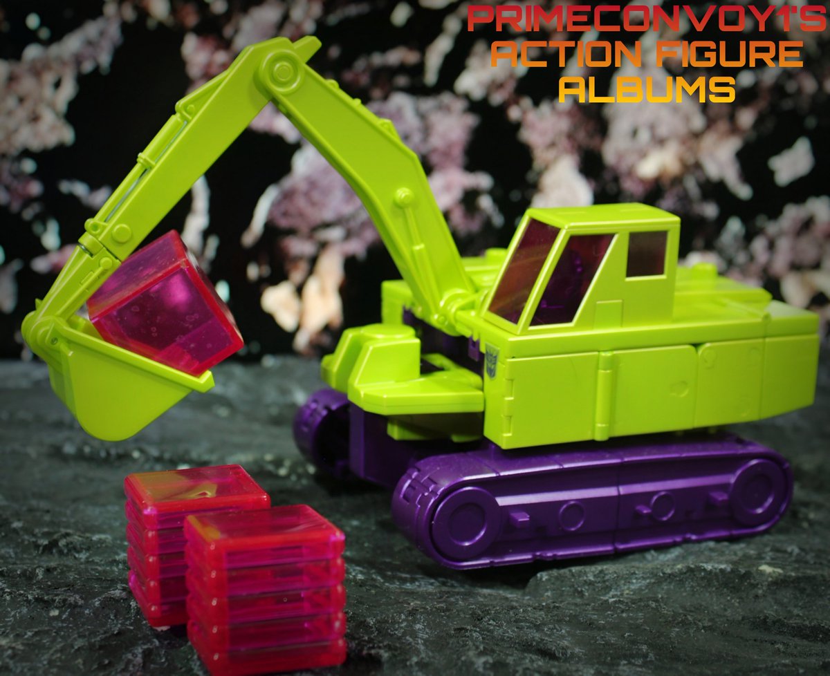 primeconvoy1's tweet photo. A few more shots of FansToys Constructicons in vehicle modes, before I try out the combiner mode.

Still waiting on Hadid (Mixmaster) to get here. Hopefully soon.

#transformers #fanstoys #actionfigures #toyphotography #transformerstoys #transformersg1 #actionfigurephotography https://t.co/sYqqRKf3ln