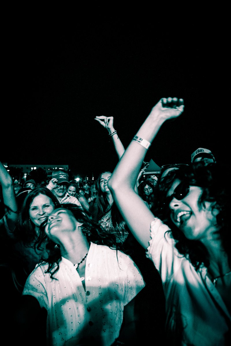 cahoneydrops's tweet photo. We're less than a month out from playing the Winthrop Rhythm &amp; Blues Festival on July 18th! Bring your dancing shoes, cause we're bringing the sweet stuff! 🍯🔥

📸: Mark Franzen https://t.co/LsVQ5CJnr7