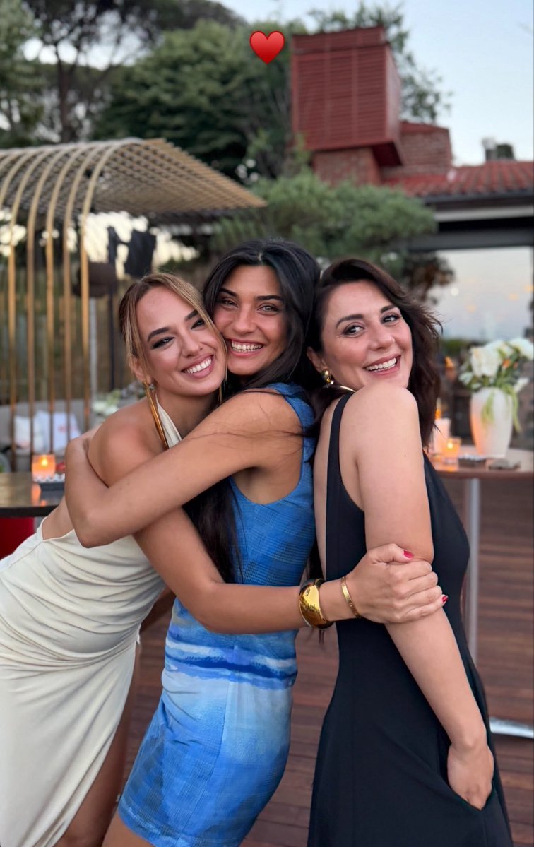 Antomartuok's tweet photo. Ohh son tan lindas ❀🥰❀ 

#ZeytinAğacı ~ #MiOtraYo ~ #TubaBüyüküstün https://t.co/9abDbj7JUy