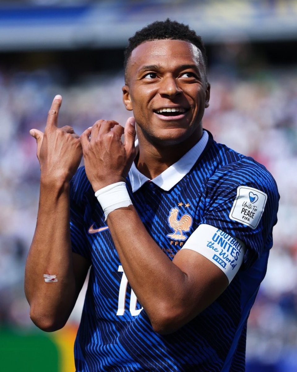 theMadridZone's tweet photo. 3 GOALS IN JUST 100 MINUTES IN THIS WORLD CUP.

THIS IS MBAPPÉ'S COMPETITION. https://t.co/t5qZJpVU2W