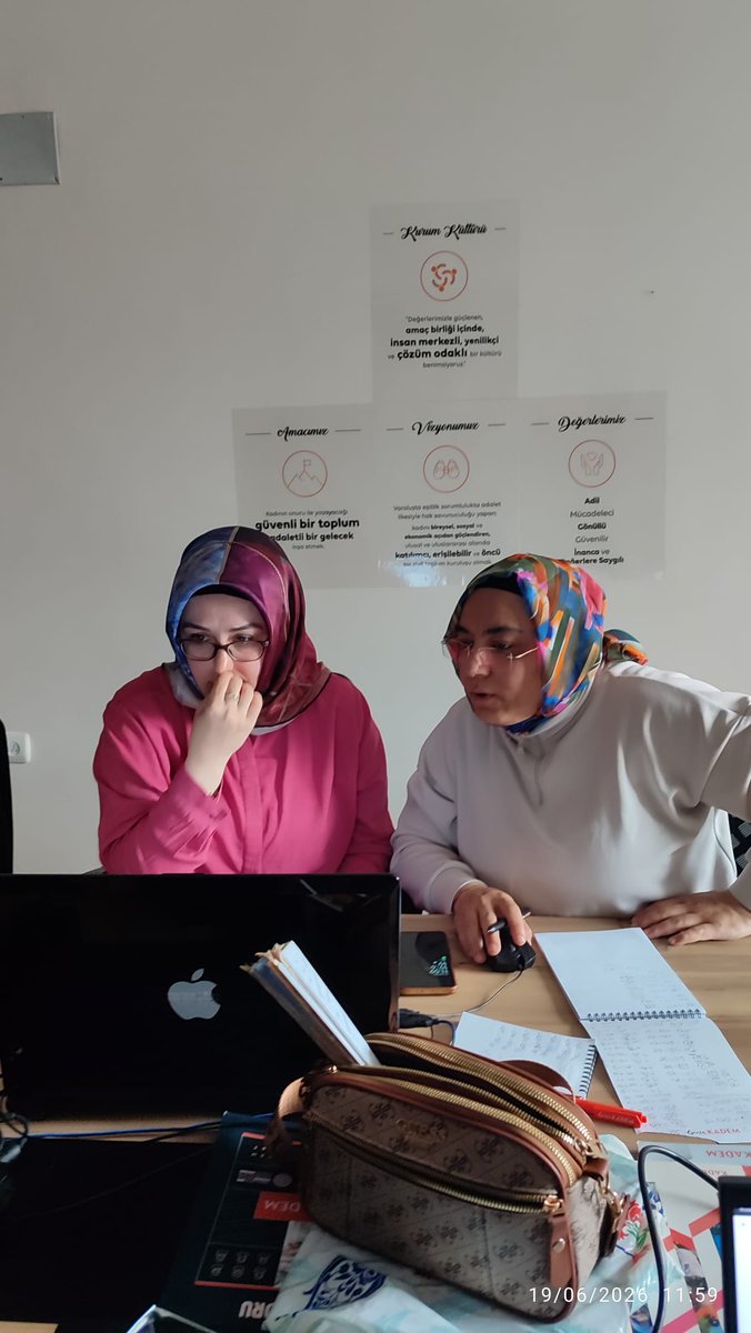 kademcorum's tweet photo. 🎯 Gençlerimizin istihdama katılımını desteklemek ve kariyer yolculuklarında onlara doğru bir rota çizmek adına, geleceği birlikte inşa ediyoruz! https://t.co/35f6Uqf8Tp