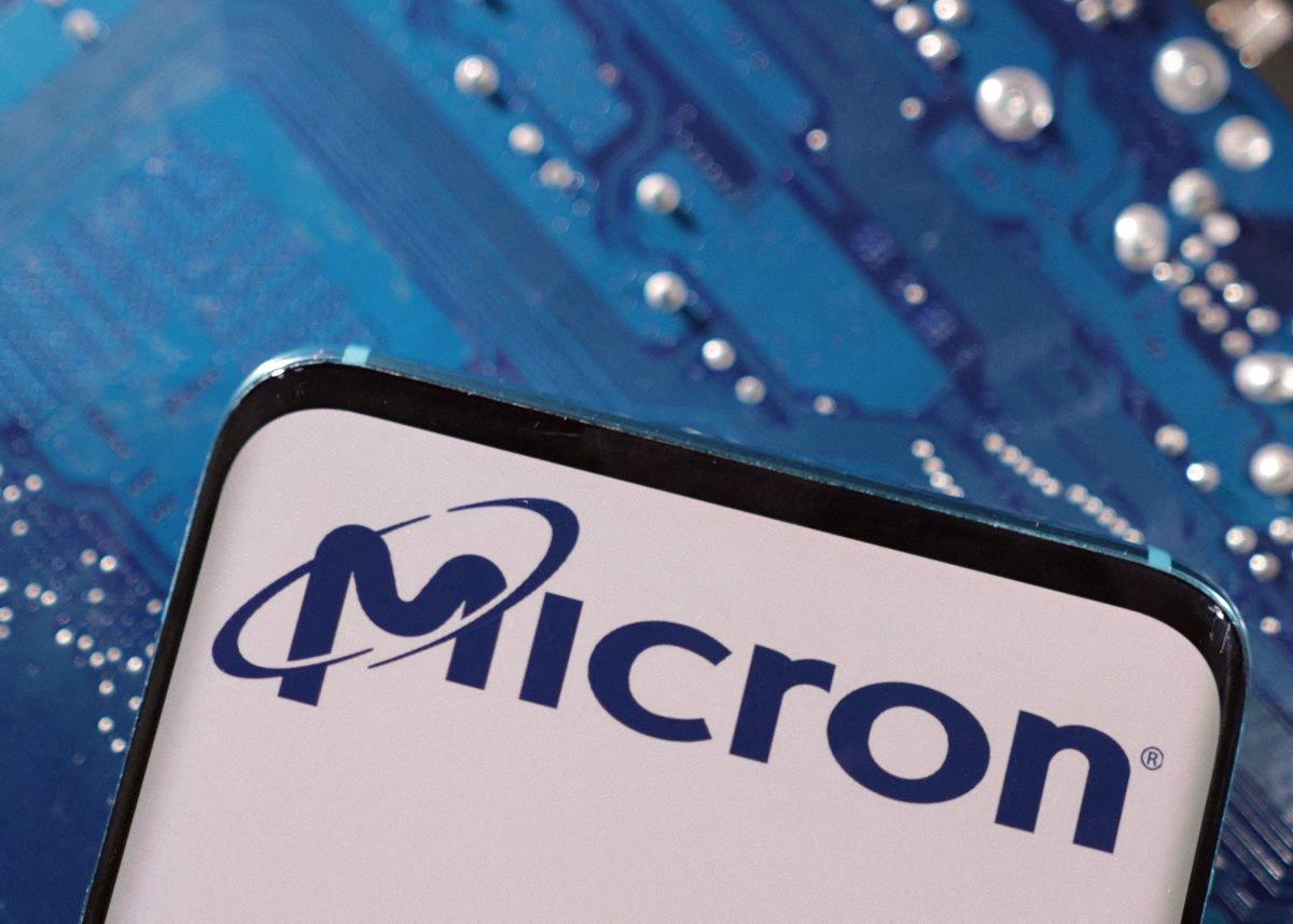 JackLang1872's tweet photo. Micron and Anthropic just made a big deal — covering supply, investment, and AI design together 💻🤝 https://t.co/G0VSDcwy9K