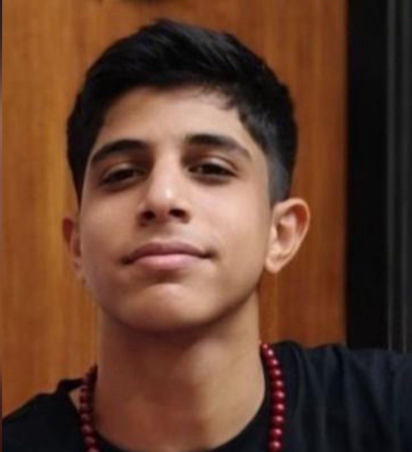 Rachelmood9's tweet photo. A child, A 16-year-old teenager is at risk of execution. Please be their voice.
#عباس_باجی_زهی ، نوجوان ۱۶ ساله در خطر اعدام.
صدای عباس باشیم.
#عباس__باجی‌زهی
#Stopexecutioniniran https://t.co/U2Ynr6fScY