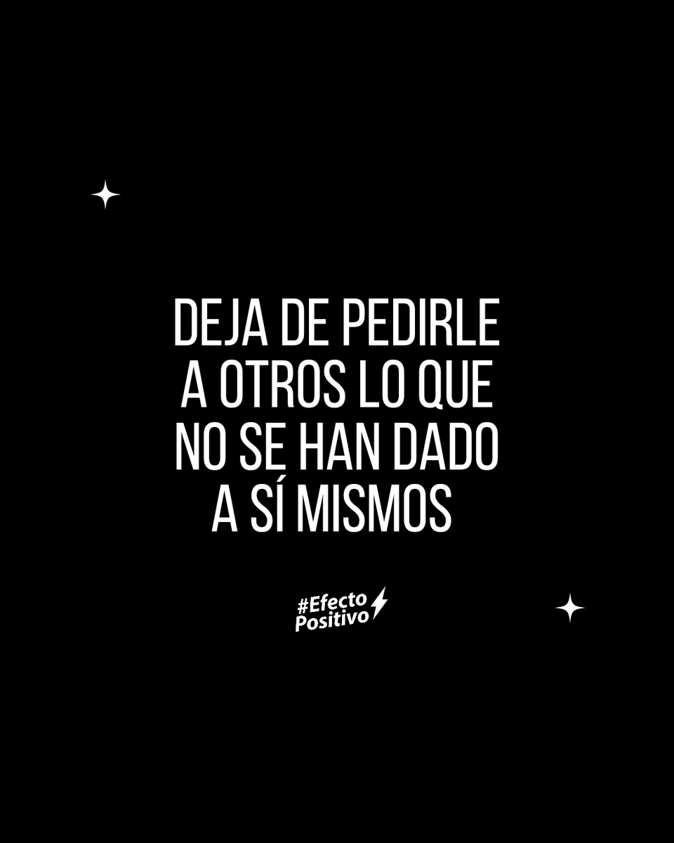 aesquinca's tweet photo. Las personas no dan lo que tienen. Dan lo que son. 
Cuando dejas de esperar que los demás cambien, empiezas a cambiar tú. Y ahí, todo se transforma.
#EfectoPositivo https://t.co/6qJMLY6tip