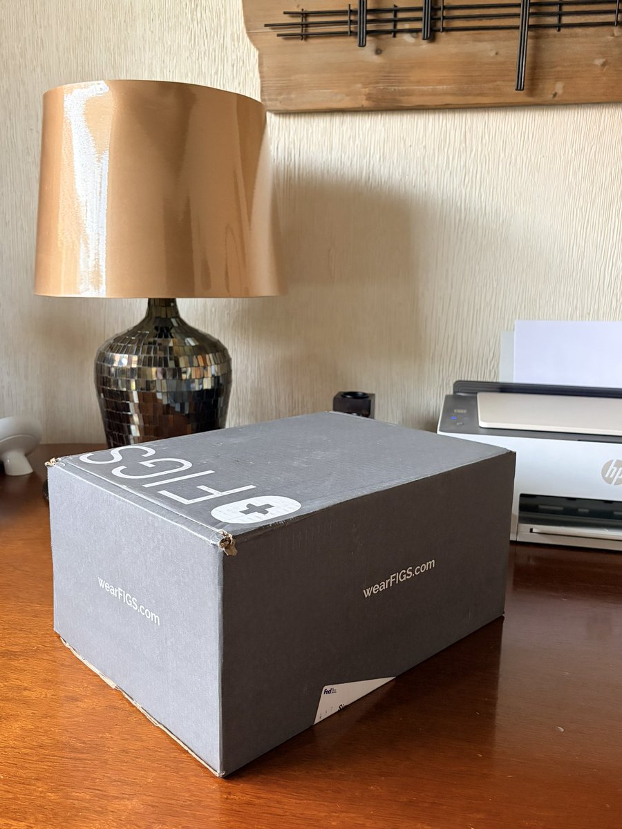 sergio_mag's tweet photo. Llegaron mis #wearfigs ! 😄 https://t.co/KReKemNdeO