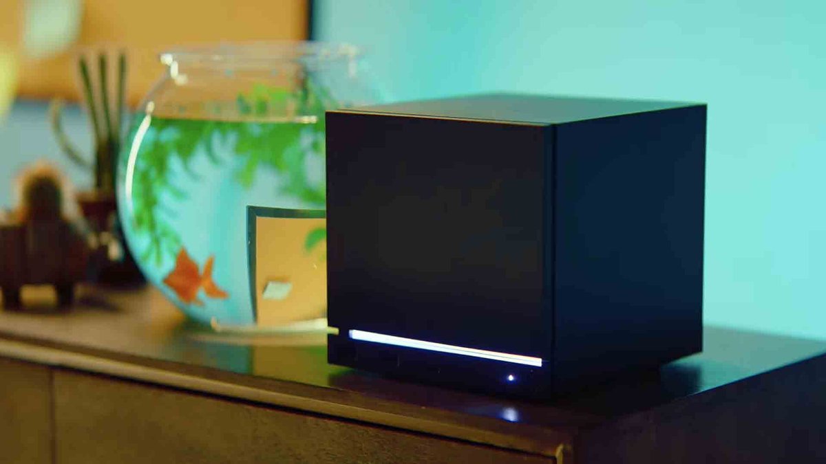 NinWire's tweet photo. The Steam Machine costs over $1,000. Valve says its originally planned price is "no longer viable." 

https://t.co/oiXd6EEpwj https://t.co/fQlXKCZJn7