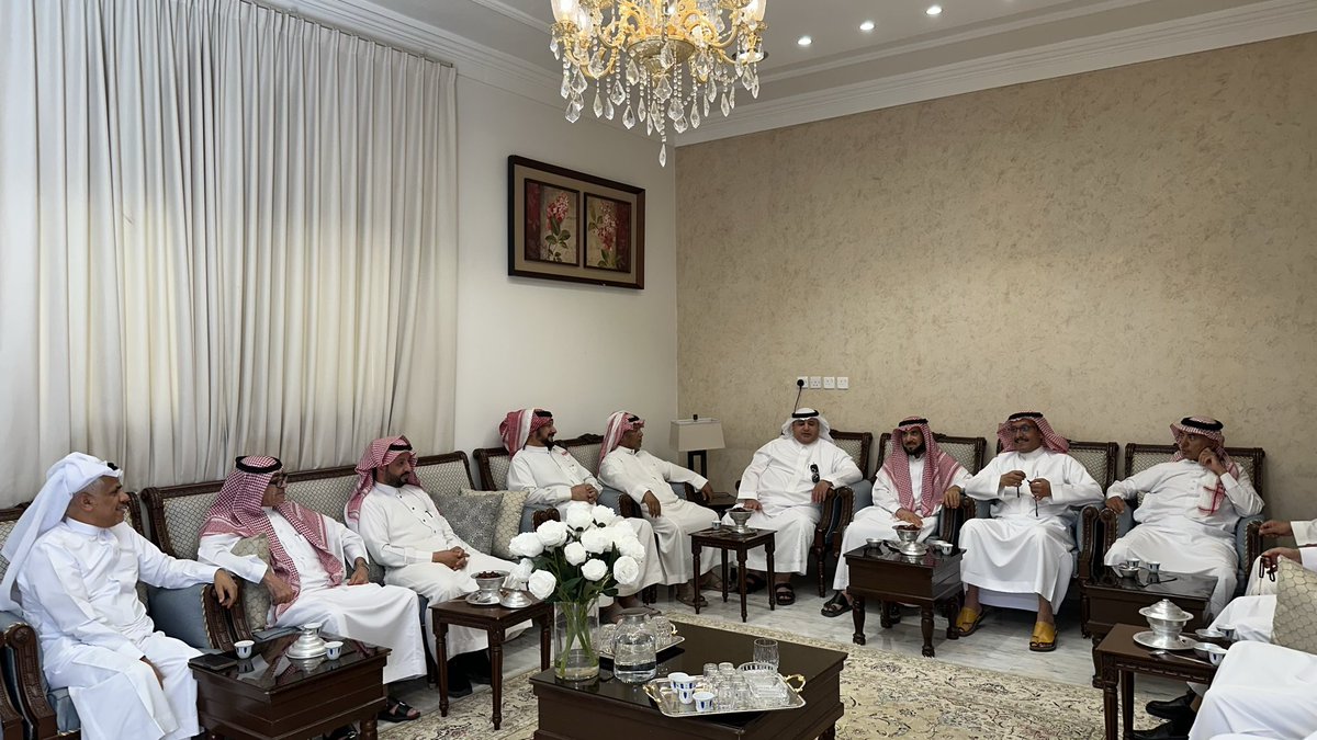 NawafMezal's tweet photo. الدكتور 
خلف بن رشيد الحربي
جار ونعم الجيرة
ومعلم فاضل 
فقد درسنا تحت ادارته
مراحل متوسط وثانوي 
ثم كلية المعلمين

يتسم بالوضوح 
والتعاون والالتزام بالمواعيد مع اجتهاده وتفاني 
لتوفير بيئة داعمة للطلاب 
و سهولة التواصل معه 
كان لنا داعم ومحفز وموجه
شكراً
ناجي الشافي https://t.co/97ileOEFpa