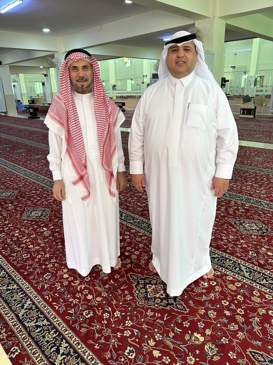 NawafMezal's tweet photo. الدكتور 
خلف بن رشيد الحربي
جار ونعم الجيرة
ومعلم فاضل 
فقد درسنا تحت ادارته
مراحل متوسط وثانوي 
ثم كلية المعلمين

يتسم بالوضوح 
والتعاون والالتزام بالمواعيد مع اجتهاده وتفاني 
لتوفير بيئة داعمة للطلاب 
و سهولة التواصل معه 
كان لنا داعم ومحفز وموجه
شكراً
ناجي الشافي https://t.co/97ileOEFpa