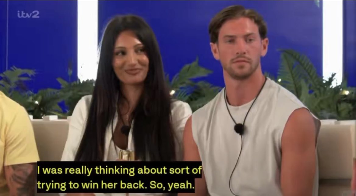 hollaans's tweet photo. kavan had no idea they were gonna play in his face #loveislanduk #loveisland https://t.co/pTkENnlbhK