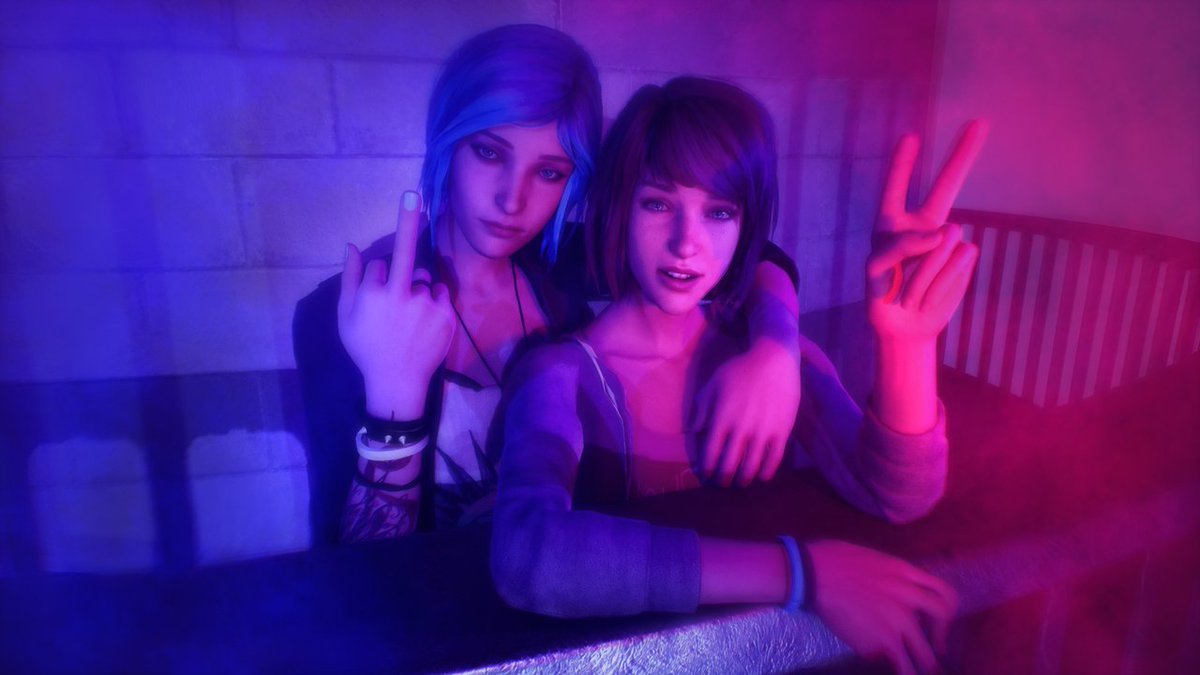 throulookinmax's tweet photo. I have no idea what to caption this.
Friend suggested "we ball ✌️"

#lifeisstrange #lifeisstrangereunion #maxcaulfield #chloeprice #pricefield https://t.co/hcvQZWK8sO