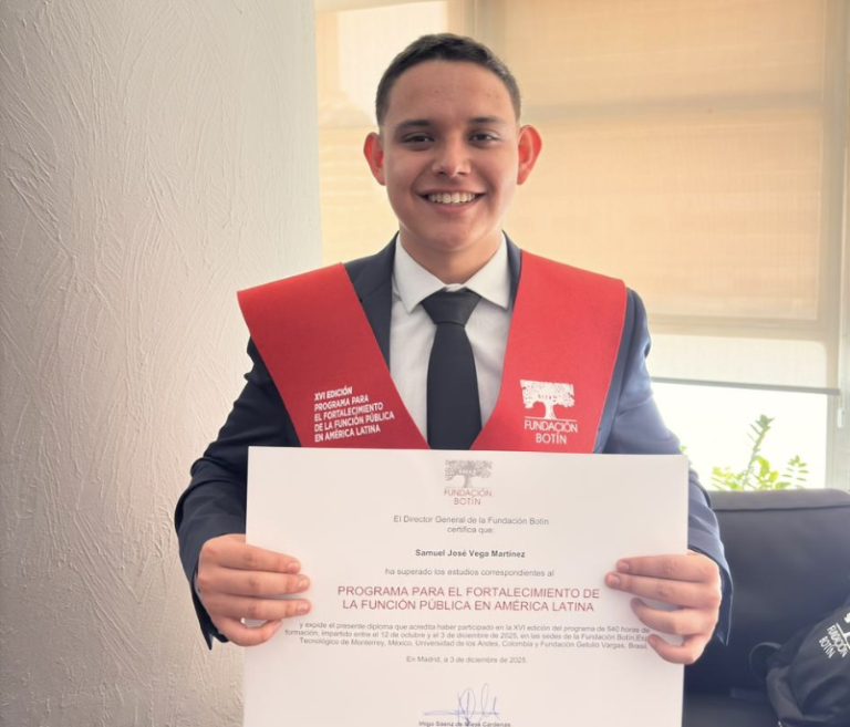 redmutis's tweet photo. El futuro abogado UNAB que quiere ser el primer presidente yopaleño de Colombia.@unab_online 
https://t.co/h6CSD8rskC https://t.co/5AfUMSjU1H