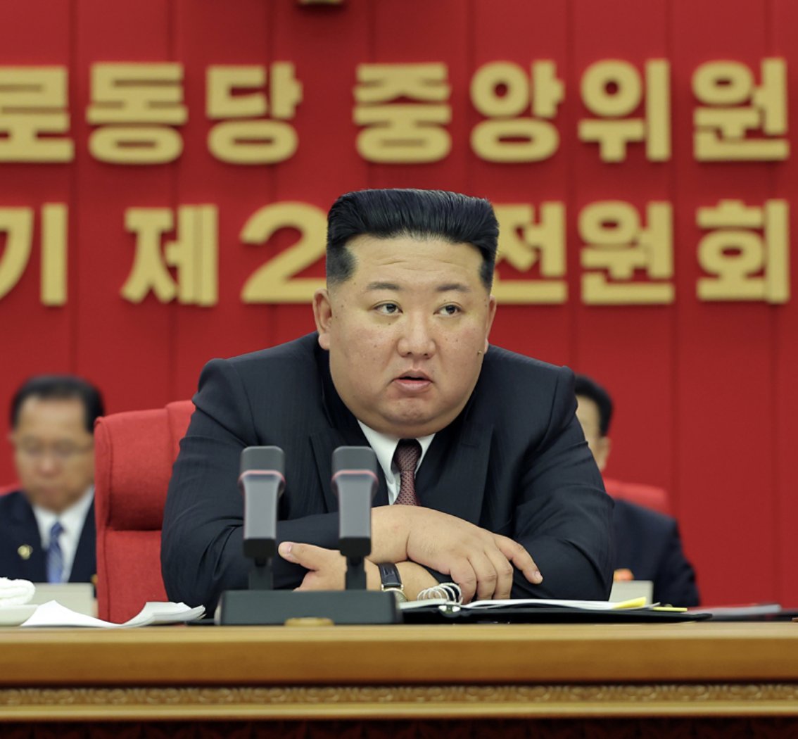 kimileyegenleri's tweet photo. Kim Jong Un Kore İşçi Partisi Merkez Komitesi’nin 9. Dönem 2. Genel Kurulu Genişletilmiş Toplantısına Rehberlik Etti.
Kim Jong Un presided over the Enlarged Meeting of the 2nd Plenary Session of the 9th Central Committee of the Workers’ Party of Korea. https://t.co/vfhX1B4CEU