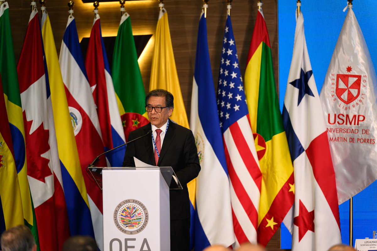 USMP_oficial's tweet photo. 🌎La OEA y la USMP desarrollaron la 68.ª Cátedra de las Américas: “El futuro del Multilateralismo en las Américas”, en el marco de la 56.ª Asamblea General de la OEA realizada en Panamá.

El encuentro analizó desafíos políticos, económicos, tecnológicos y sociales.🌐
#USMP #OEA https://t.co/8qNJEHXsZ2
