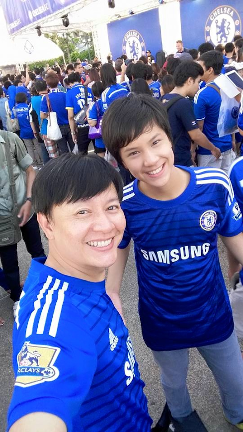 LutionAvo's tweet photo. big boy NNN~~ going to the World Cup all by himself~~
dad Ko be so proud!  🤗

#FIFAWorldCupwithNanon
#TravelWithVisa #mynameisnanon https://t.co/TfbfZkDEu8