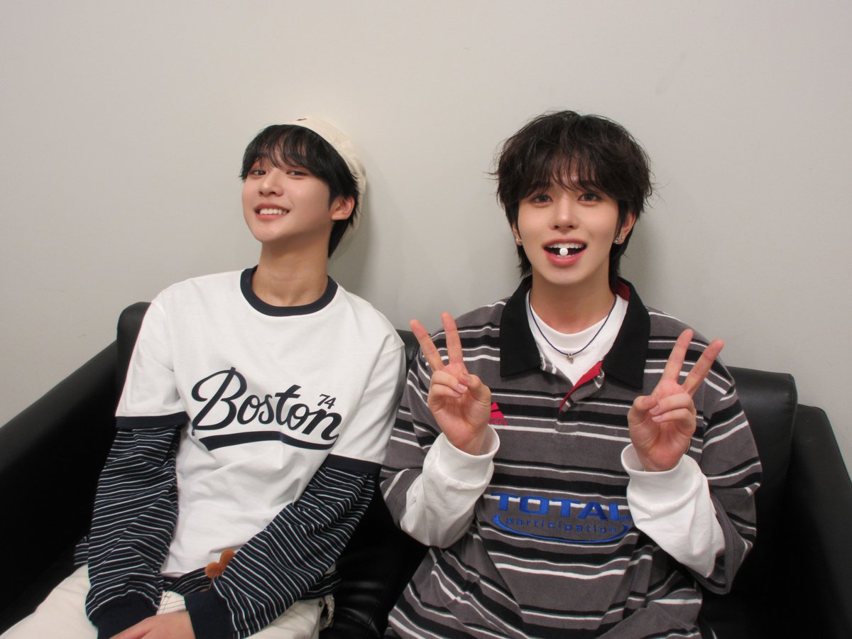 Official_VIBY's tweet photo. #VIBYdump 🩵

𝟐𝟎𝟐𝟔.𝟎𝟔.𝟐𝟒
𝐕𝐈𝐁𝐘 𝐎𝐟𝐟𝐢𝐜𝐢𝐚𝐥 𝐃𝐞𝐛𝐮𝐭

#VIBY #バイビー
#VIBY_Debut
#VIBY_Miracle_TheFirstLight https://t.co/oj01UYlreF