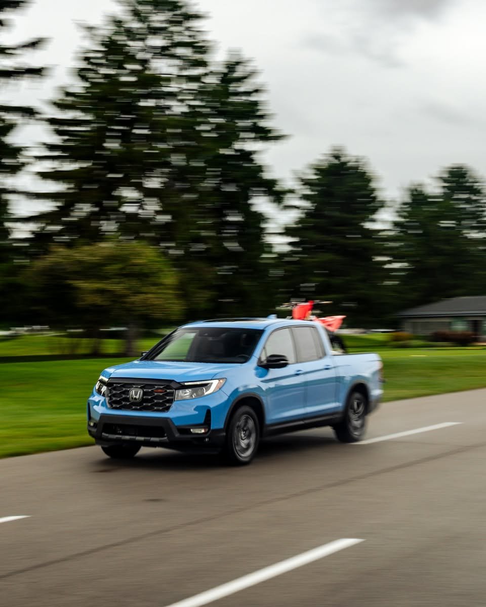 EarnhardtHonda's tweet photo. The 2026 Honda Ridgeline brings a car-like ride, a lockable in-bed trunk, and enough capability to handle whatever you throw at it — all without sacrificing the comfort you expect from Honda.
📱 888-907-2288
💻 https://t.co/nNCoNkGLkl
#EarnhardtHonda #HondaRidgeline #Honda https://t.co/2W6xtkpF5O