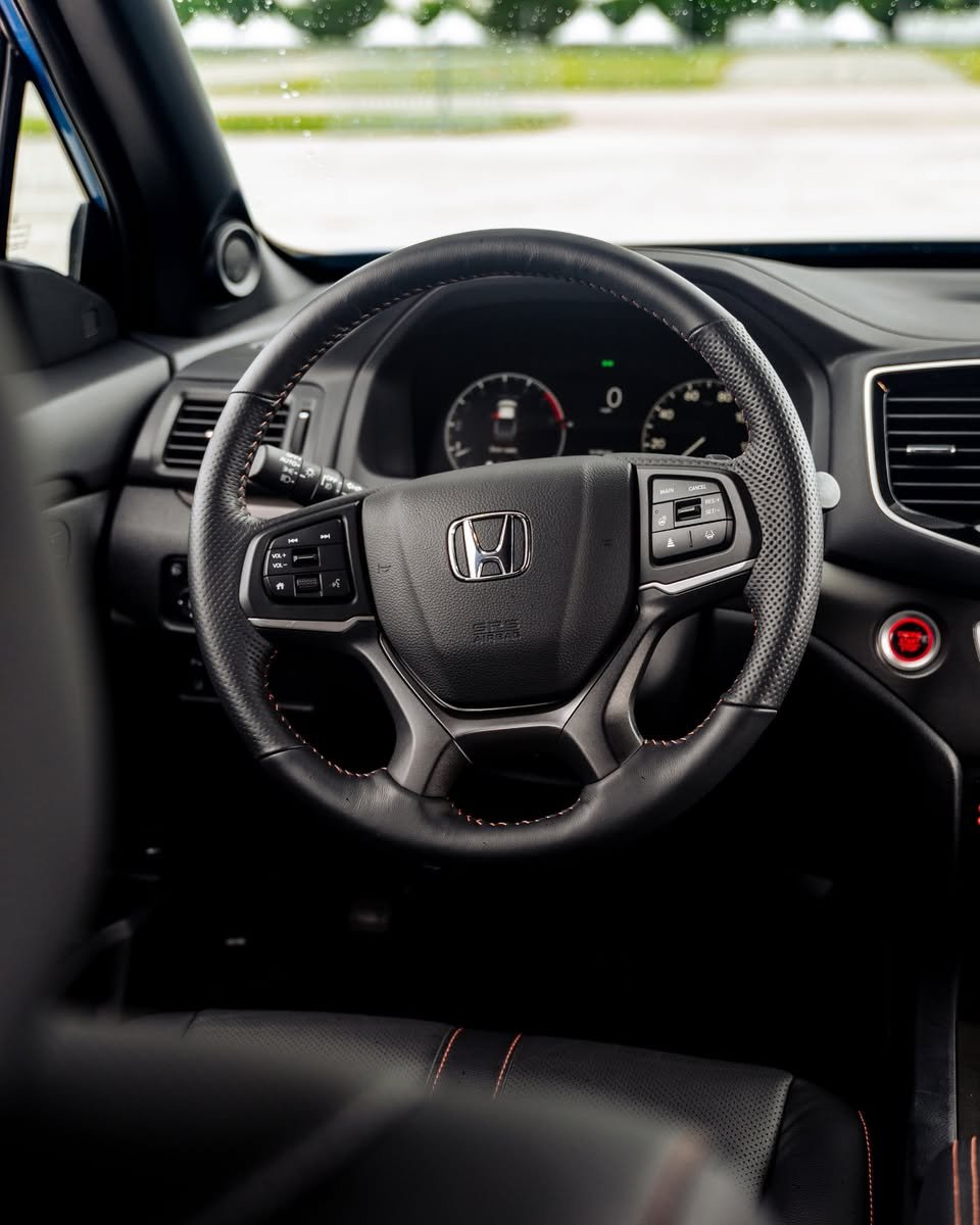 EarnhardtHonda's tweet photo. The 2026 Honda Ridgeline brings a car-like ride, a lockable in-bed trunk, and enough capability to handle whatever you throw at it — all without sacrificing the comfort you expect from Honda.
📱 888-907-2288
💻 https://t.co/nNCoNkGLkl
#EarnhardtHonda #HondaRidgeline #Honda https://t.co/2W6xtkpF5O