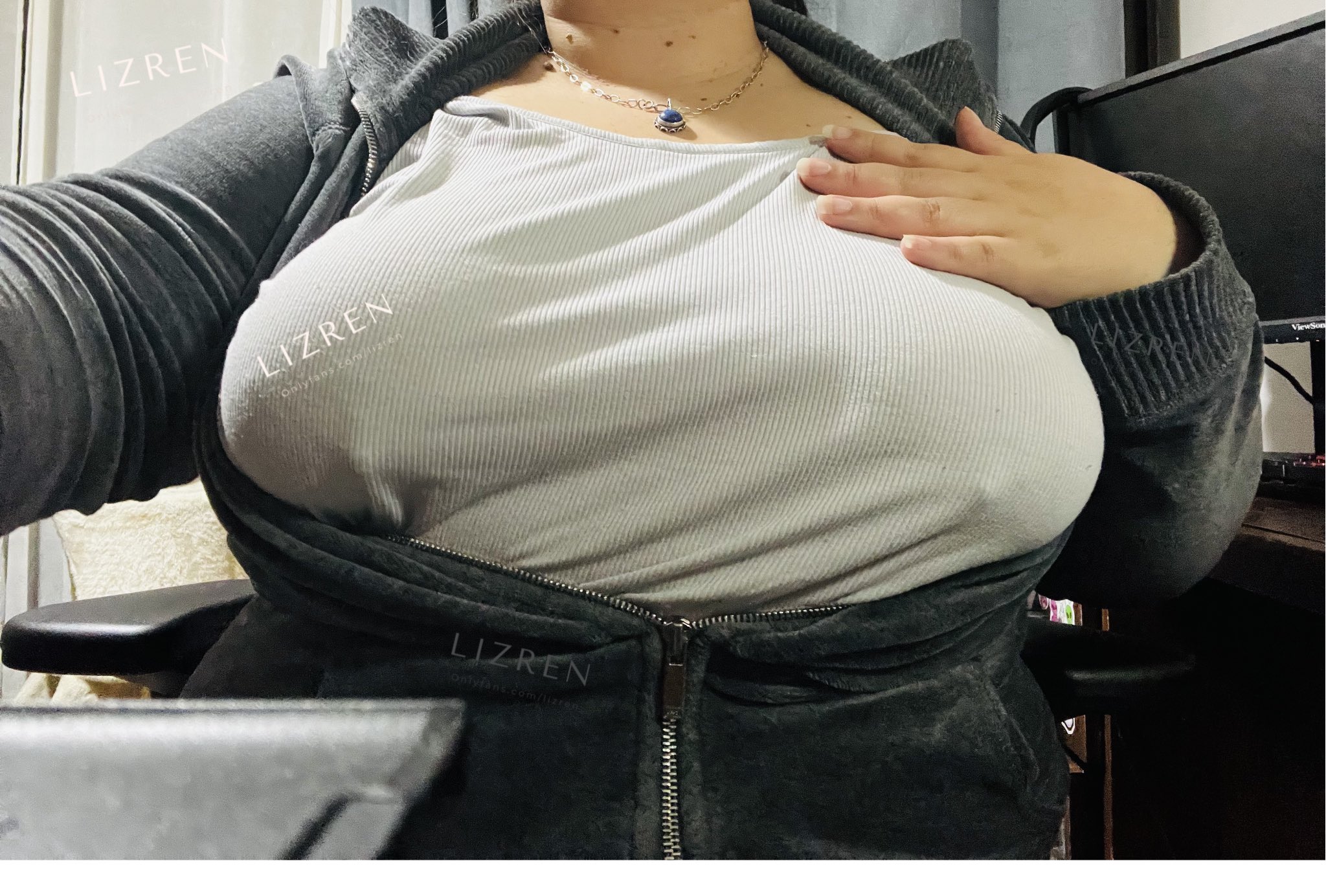 Hace mucho frío esta noche... Se nota? Jiji nos calentamos? https://t.co/GbdWdPJ0Uh y https://t.co/UZAk4HArdd Te subo la fotito más fogosa en https://t.co/Y2A1GJAR2h https://t.co/DTggPedPO9 https://t.co/qhLMAoEzSh