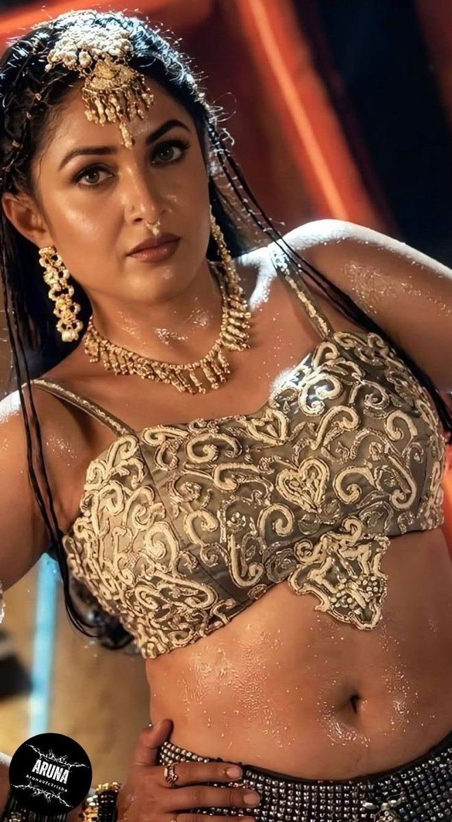 KavyaMaitreyi's tweet photo. Who is Having a Best Navel Here 🤤🤤🤤

Aunties or Girls https://t.co/AeidnGQnNF