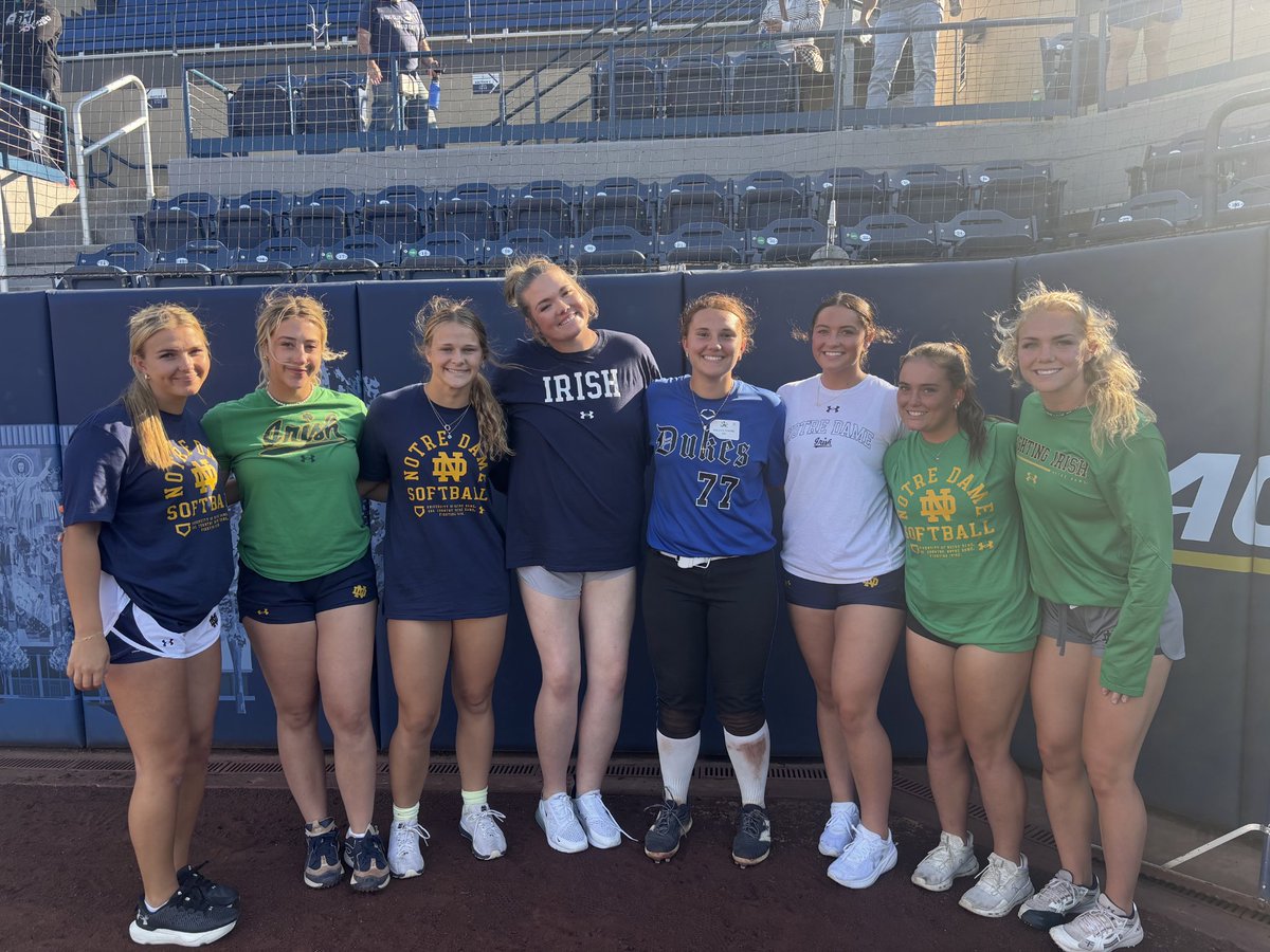 2029PitcherGigi's tweet photo. Today, I was Irish! 🍀🇮🇪
I landed at 3am from Scenic City but there was no way I was going to miss going to @NDsoftball 
I want to sincerely thank the incredible coaching staff & players for running such a well thought out day!
✅️Pitching 
✅️Hitting 
✅️Fielding 
✅️Scrimmage
