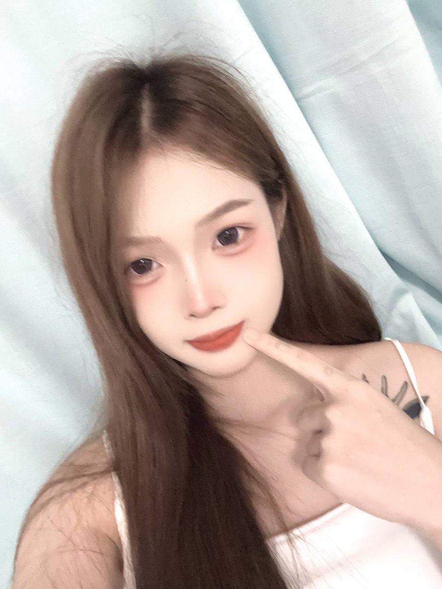 safesexsystem0's tweet photo. 独自走过莽莽苍苍，与你同行才有光，人总是在不经意间就有了隔阂，绳子断了再怎么系都有结，你教会我生活和烟火，我带给你希望和未来。
大庆市让胡路区明湖商务休闲广场
👉助理@francieleroman2
久久联妹子白嫖勿扰
#大庆
#黑龙江 https://t.co/5bWZOKpflS