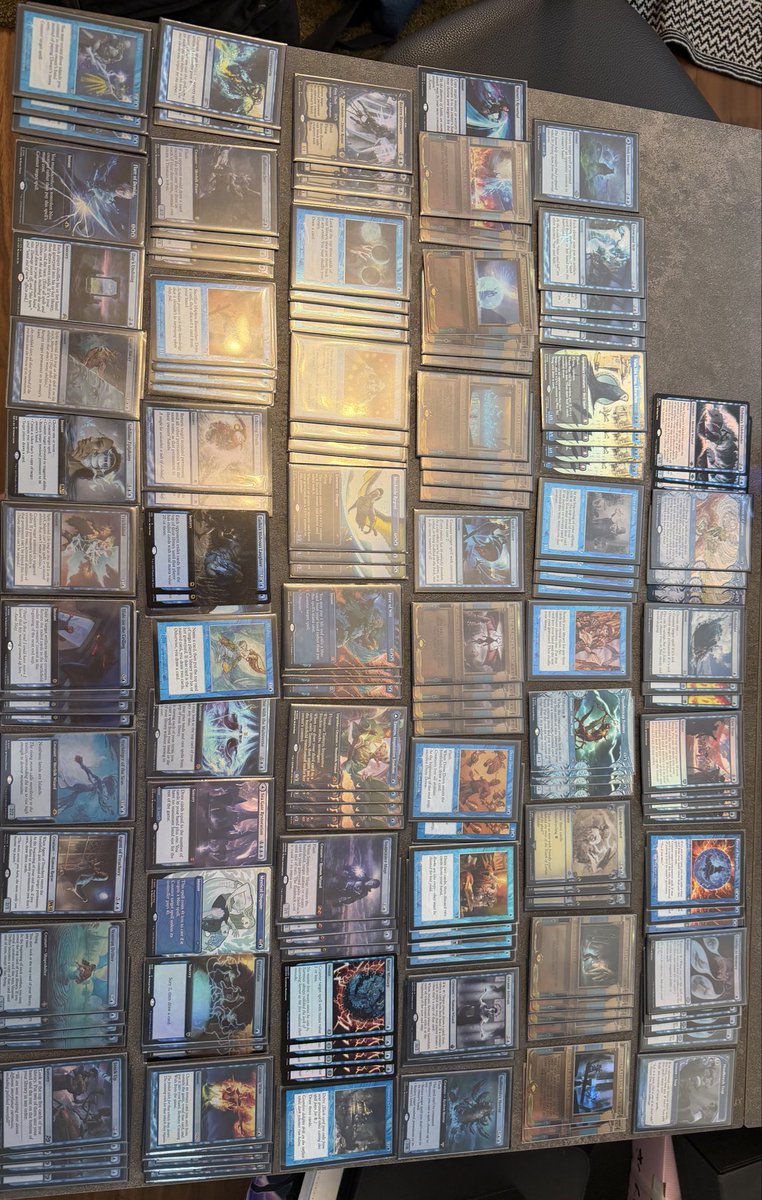MTG28761087's tweet photo. mtg引退のため全てのカードを手放す事にしました。思い入れのあるデッキ・カード達なのでSHOPに売りに行くよりまとめて引き取って大切にしてくださる方へお譲りしたいと思います。 https://t.co/E98HCAp1Kk