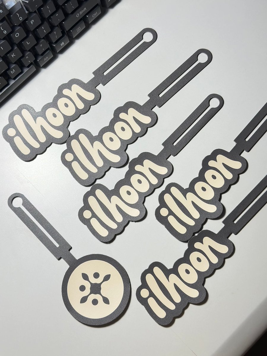 wdzb2b's tweet photo. 🎨 ilhoon in manila 🖌️

ִ ࣪𖤐 luggage/bag tag ִ ࣪𖤐
fan support by @wdzb2b 

- date: july 18, 2026
- time and loc: tba
- strictly 1:1 (very limited qty)
- like &amp; rt
- open for trades! (on site only)

see you, melos and loonees! 💙

#ILHOON_in_Manila
#1DayArtClassWithILHOON https://t.co/SdZedkNPJ9