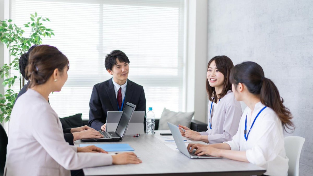 SUNCALL6's tweet photo. 【女性社員登壇！】会社説明会＆カジュアル面談会を開催します（京都開催）

就活生の皆様向けに、下記日程にて会社説明会＆カジュアル面談会を開催いたします。
面接のように堅苦しいものではなく、お互いの理解を深めることを目的とした場です。

リラックスした雰囲気の中で、これまでのご経験・ご自身の考え方などについて、
ざっくばらんにお話しできればと思っています👏

○日程

2026/06/30(火) 13:30～14:30　　サンコール(株)京都本社

○当日スケジュール　
1．会社説明会（約30分）
2.カジュアル面談（約30分）
  
○お申込み
 以下リンク「申し込む」ボタンよりご予約の上、ご参加下さい。
https://t.co/tt9F64ymfc

皆様とお会いできるのを楽しみにしております！
#27卒　#採用　#就活　#既卒 #ワークライフバランス