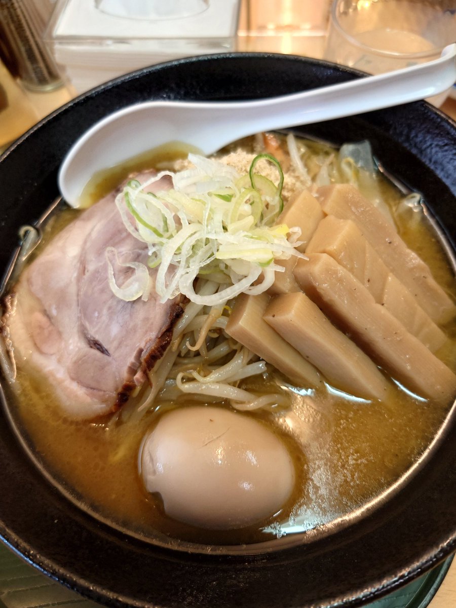 tocchinn19367's tweet photo. ＃麺組みなみ  船岡
＃味噌󠄀ラーメンtpメンマ
お昼行って来ました。
肌寒いので久し振りの味噌󠄀😙
ご馳走様でした🙇 https://t.co/aL2Uxc5YXJ
