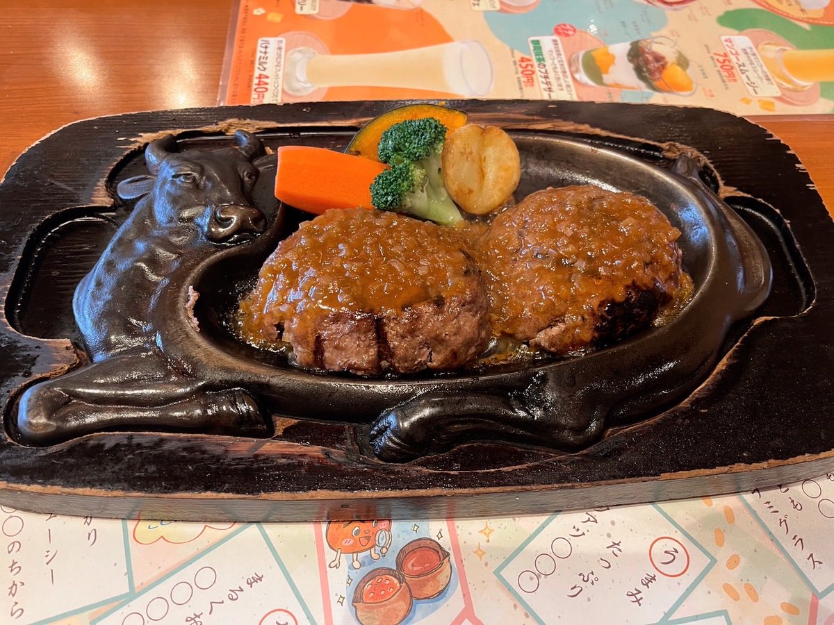 navy__ao's tweet photo. この前、念願のさわやかにやっと行けた！
美味しかったのはもちろんだけど、
めちゃくちゃ肉肉しいハンバーグなのに思ってたより軽かった！🍖 https://t.co/mM5sNZXW18
