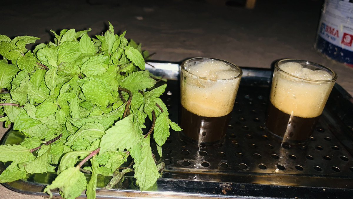 HamzaBayeSon5's tweet photo. 🎶Body is what? 😅🤷🏼‍♂️
🎶Body is attaya 🥃
🎶Drink it 🥂🥂😘🤪😂 https://t.co/pFrplkbXme