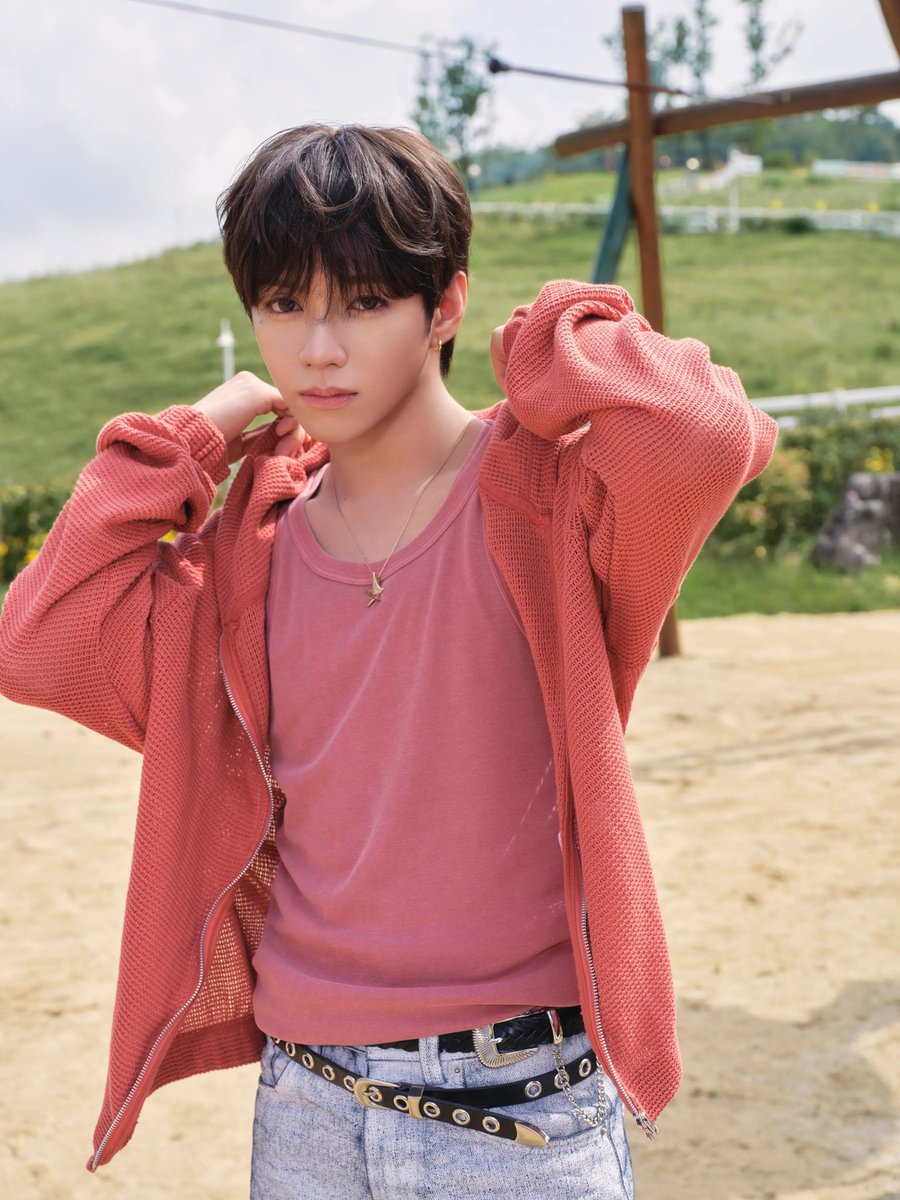 TOP100KPOP's tweet photo. MOST POPULAR ARTISTS

#9 JL (AHOF) https://t.co/BI4Hqarry3