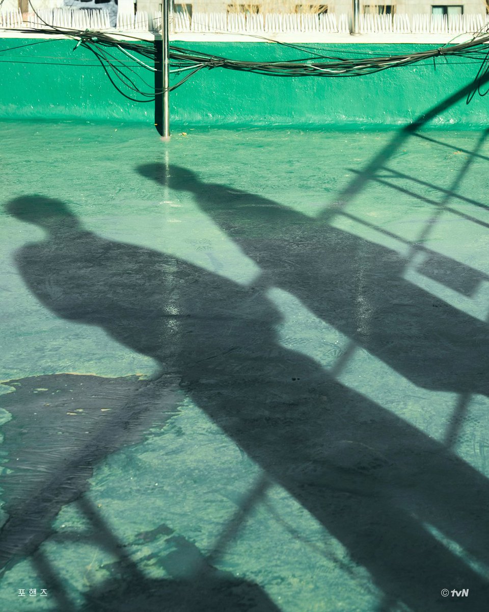 CJnDrama's tweet photo. 𝐅𝐨𝐮𝐫 𝐇𝐚𝐧𝐝𝐬, 𝐓𝐰𝐨 𝐒𝐨𝐧𝐚𝐭𝐚𝐬: 𝐂𝐨𝐧𝐜𝐞𝐩𝐭 𝐏𝐡𝐨𝐭𝐨_𝐈𝐧𝐭𝐞𝐫𝐥𝐮𝐝𝐞 𝐯𝐞𝐫.

[ 𝘐𝘯𝘵𝘦𝘳𝘭𝘶𝘥𝘦 ]
두 악장을 잇는 짧은 간주, 다음 전개를 위한 연결 🎹

연습실 밖 서로의 세계를 마주하게 되는 두 청춘
조금씩 가까워지는 거리, 깊어지는 이해의 시간

화음처럼 얽힌 청춘들의 우정과 성장 <포핸즈>
8월 첫 방송 | tvN

#tvN #포핸즈 #FourHandsTwoSonatas
#송강 #이준영 #장규리
#즐거움엔20tvN #스트리밍은TVING