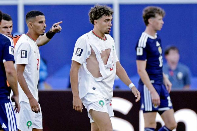 livedoornews's tweet photo. 【北中米W杯】「ユニホーム破れすぎ」問題、プーマが声明発表
https://t.co/9VF8qwXMY5

チェコ、パラグアイ、エジプト、モロッコなど、試合中に相手との接触でユニホームが破れる事例が発生。プーマは選手のパフォーマンスを重視するために軽量化を進めたと説明した。 https://t.co/xy7kht3PmT