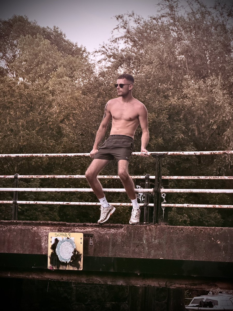 magicmike2612's tweet photo. Let’s put on a show 😉 #londonlad #gay #scally #chavlad
#gayuk #gaypublic #dom #sub #rough #straightlad #cashmaster https://t.co/XzQ62H6cH7