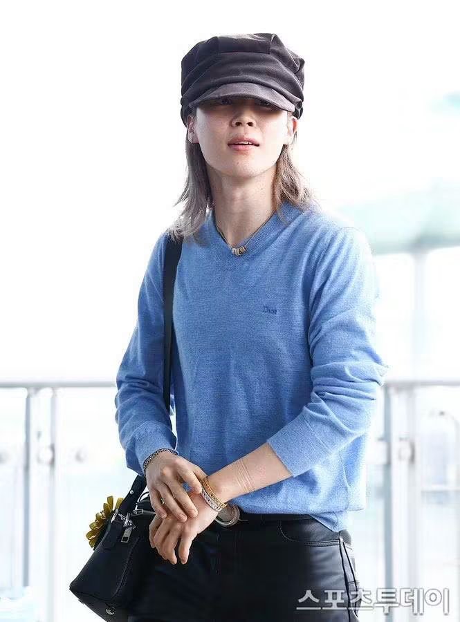 inijich's tweet photo. @cocojm_0t7 @Dior HAVE A SAFE FLIGHT JIMIN
DIOR GLOBAL AMBASSADOR JIMIN
DIOR PRINCE JIMIN
#JIMINxDior #DiorSS27 #JIMINxDiorSS27 @Dior https://t.co/Y78i35g6uI