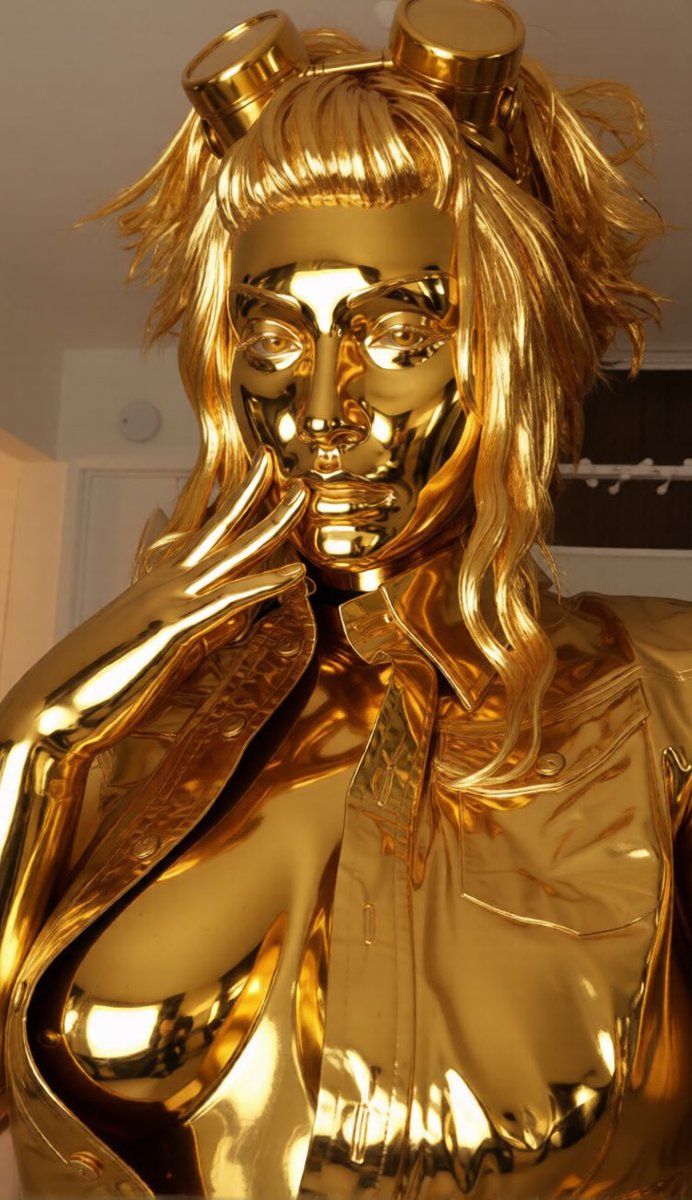 BratQueen_Zoe's tweet photo. Whose CRUSH is being CENSORED in GOLD next~? 🤑

DM me your IRL and let me ENCASE her in SHINY GOLD~ 😈

FROZEN and USED as a GOONFUEL trophy FOREVER~ 💋 https://t.co/sWNDLZIAqQ