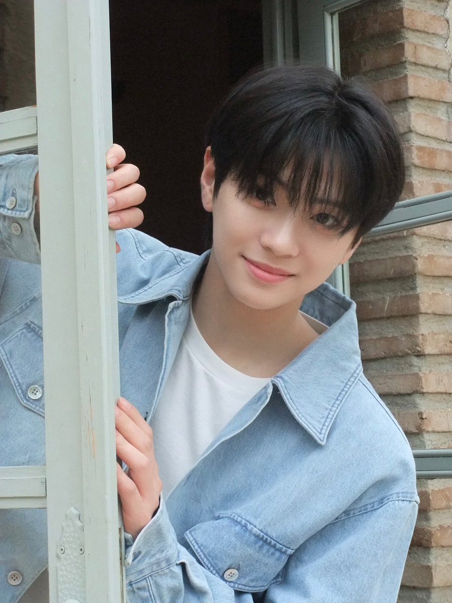 Official_VIBY's tweet photo. #VIBYdump 🩵

𝟐𝟎𝟐𝟔.𝟎𝟔.𝟐𝟒
𝐕𝐈𝐁𝐘 𝐎𝐟𝐟𝐢𝐜𝐢𝐚𝐥 𝐃𝐞𝐛𝐮𝐭

#VIBY #バイビー
#VIBY_Debut
#VIBY_Miracle_TheFirstLight https://t.co/6Lvmf7P1sB