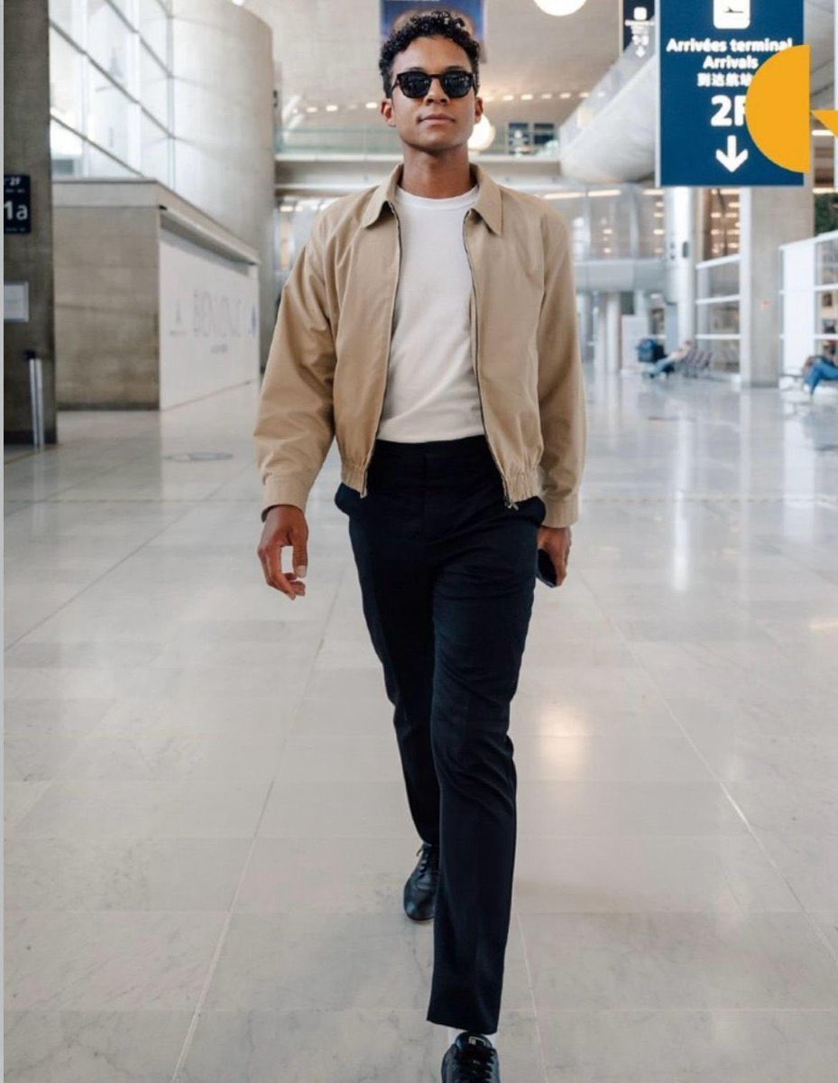 mjaackson's tweet photo. JAAFAR AT THE AIRPORT IN FRANCE OMG https://t.co/E2lz8Fs4Kl
