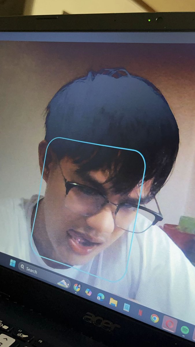 FHORD7's tweet photo. 3am happenings https://t.co/ojxLJjrLCU