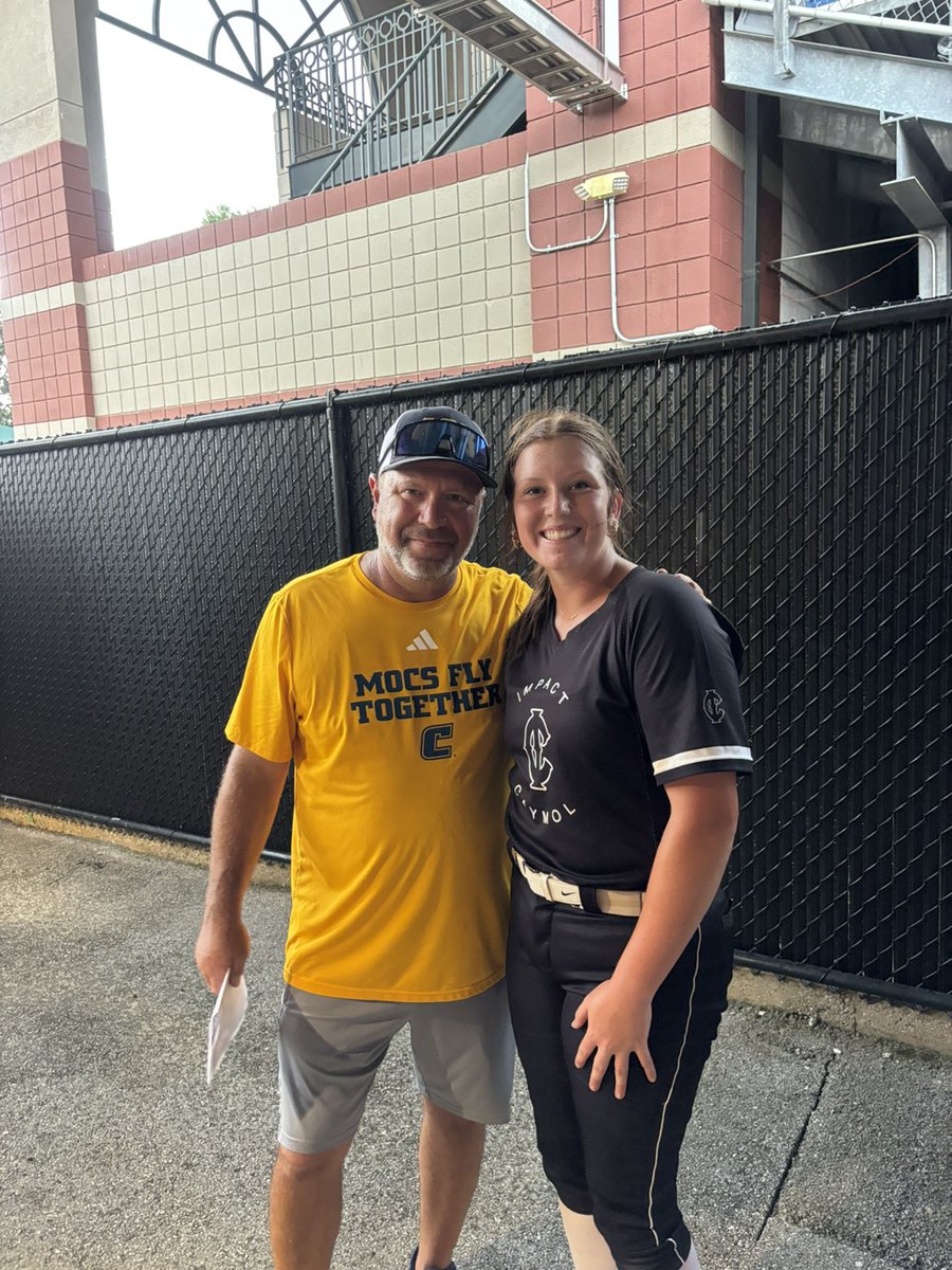 EdwardsKya9's tweet photo. Had a great time at the UT Chattanooga camp! Thanks to all the coaches and players for spending your day with us. It was a blast @GoMocsSB @coachK73  @cheytwn77 https://t.co/k2PLOcUw9e
