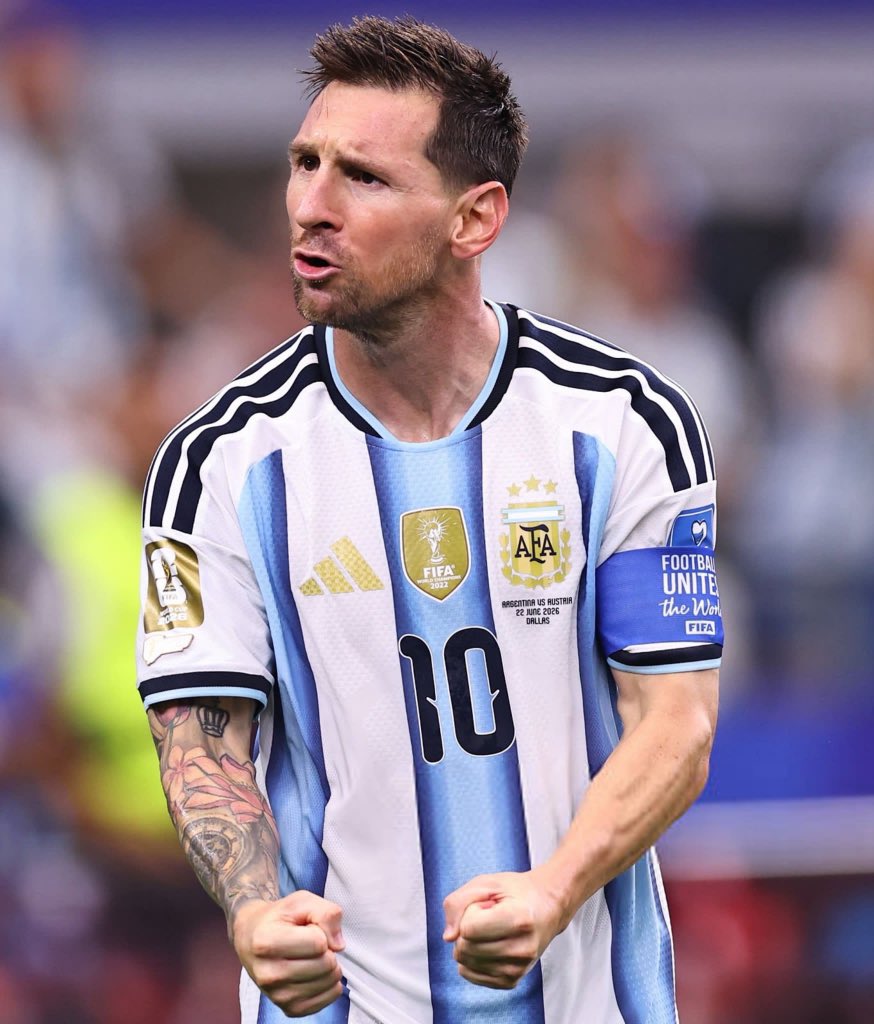 psg__chief's tweet photo. 🚨🗣️Mac Allister (Argentina midfielder) :

"Messi won the World Cup before and it seems like he wants another one. Since he wants it again, we want it too (laughs 😂)” https://t.co/Vtb8iu0gkF