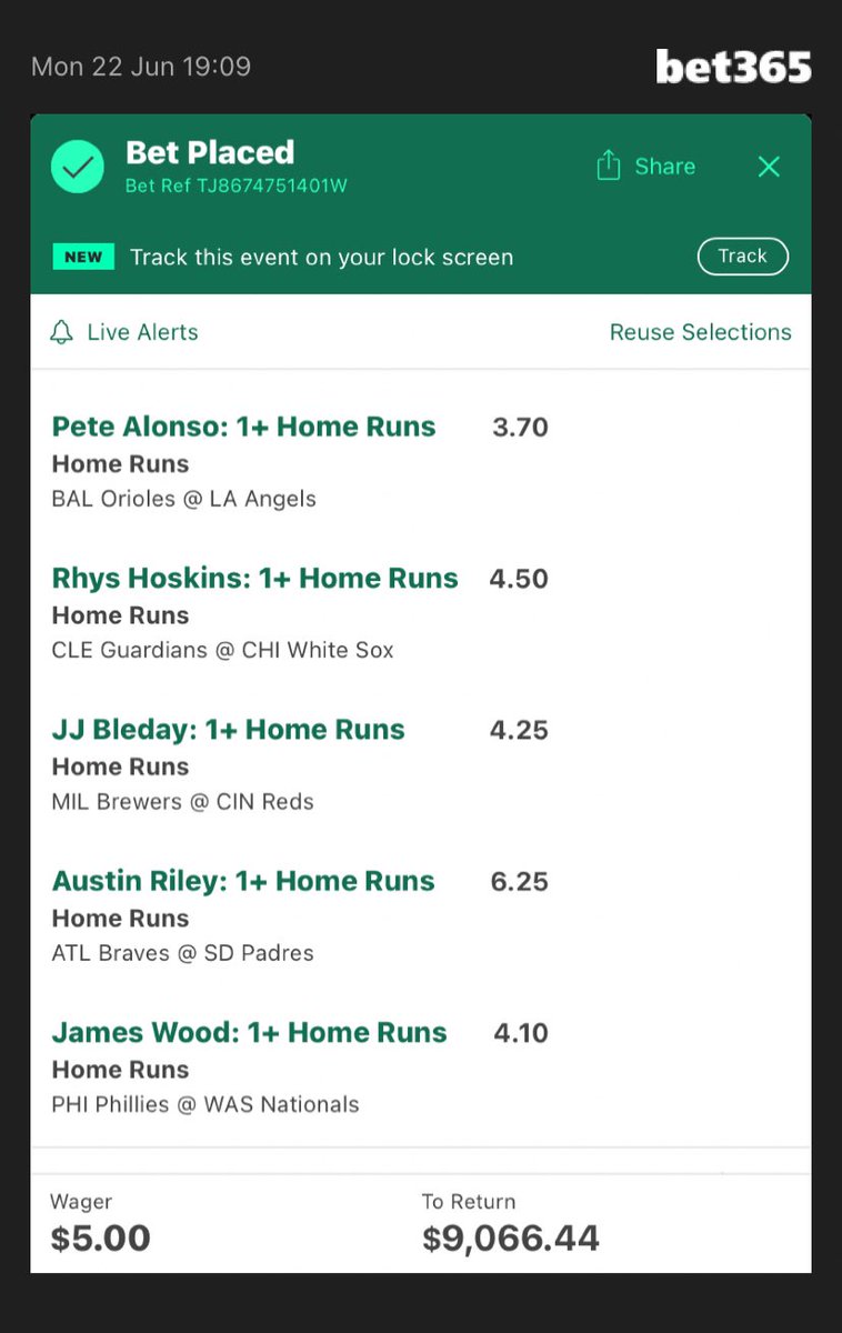 KenV0714's tweet photo. #MLB MONDAY #LOTTO #QUEBEC  #HOMERUN 6/49 lotto max 😂😂 https://t.co/RMXcTulwJD