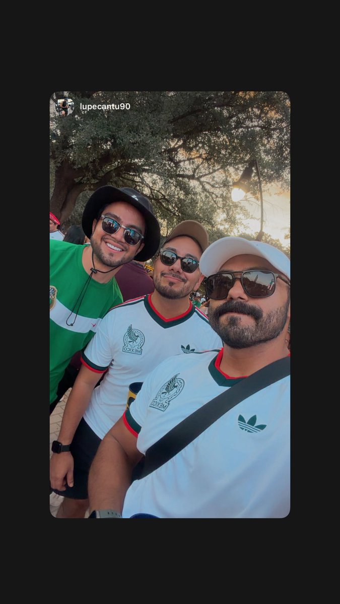 LUISFRUVALCABA's tweet photo. La etapa de venir al fan fest con tus amigos. Les recomiendo no saltársela 🫰🏼❤️ https://t.co/3xfdi6cmJ3
