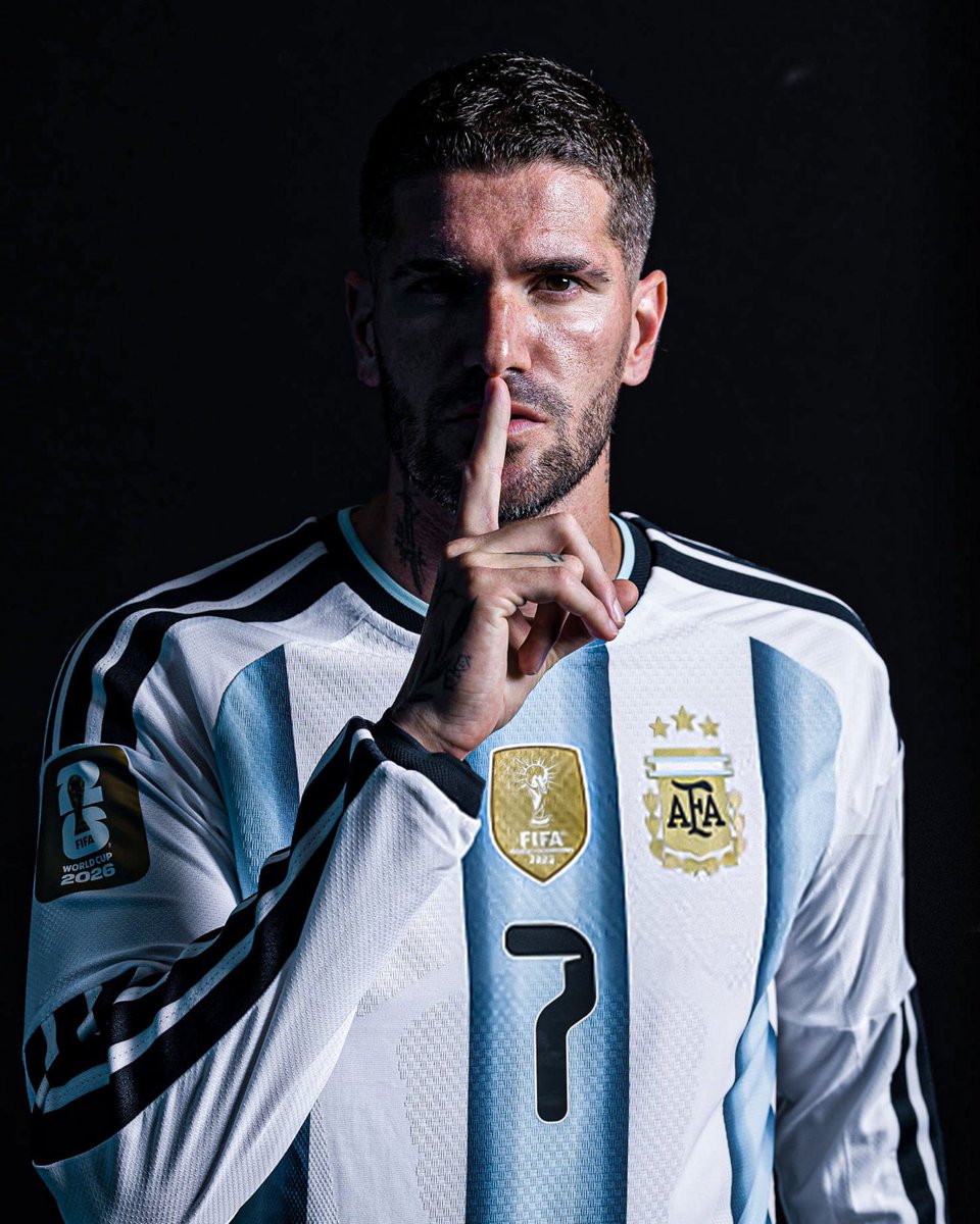 Emimassarelli's tweet photo. El motor de nuestra selección. El mejor del partido después de Messi. El señor  Rodrigo de Paul https://t.co/4soJyucFES