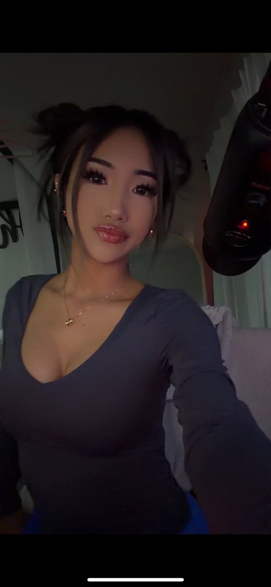 bbyellls's tweet photo. Do guys fw Asians?😩🤭 https://t.co/fIDKb5wE7W